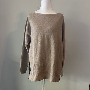 Banana Republic Women's Beige Crew Neck Sweater